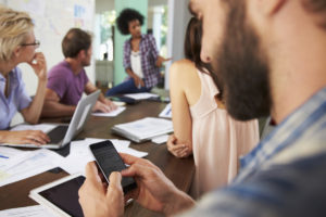 e-possivel-se-beneficiar-do-uso-do-whatsapp-no-trabalho/ e-possivel-se-beneficiar-do-uso-do-whatsapp-no-trabalho/